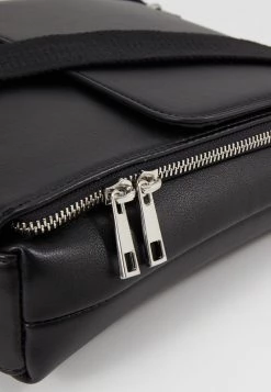 Pier One Hombre Bandolera - Black -Ofertas Pier One Tienda 08e05ba149b84501ab3475d2c909f710