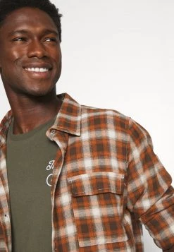 Pier One Hombre THERAPY BIKE EMBRO - Camiseta Básica - Olive 11 Pier One Hombre THERAPY BIKE EMBRO - Camiseta Básica - Olive -Ofertas Pier One Tienda 0b6054721ddf48aaa15928151096f3b3