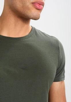 Pier One Hombre Camiseta Básica - Khaki -Ofertas Pier One Tienda 137e48a074bb4ca1aa28d1907e25ea32