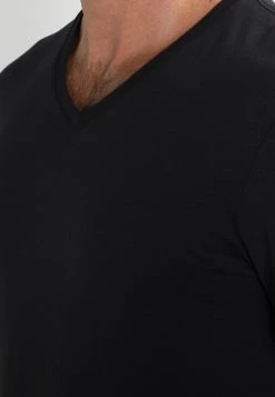 Pier One Hombre 2 PACK - Camiseta Básica - Black -Ofertas Pier One Tienda 144a18a099e5428c92602fed22a8b338