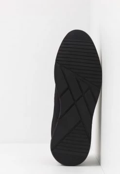 Pier One Unisexo UNISEX - Zapatillas - Black -Ofertas Pier One Tienda 18f0584f13be4b1598faa1ead8725ea9