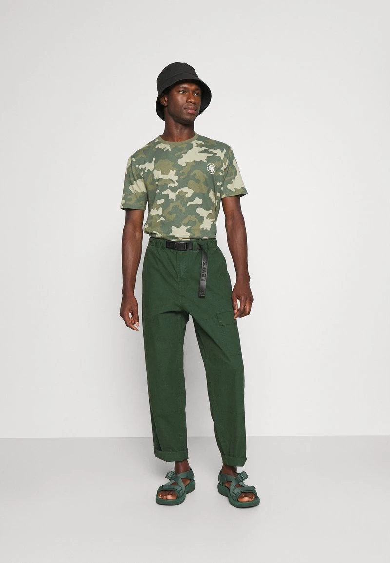 Pier One Hombre Camiseta Estampada - Dark Green 4 Pier One Hombre Camiseta Estampada - Dark Green - Imagen 2