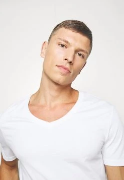 Pier One Hombre 2 PACK - Camiseta Básica - White 12 Pier One Hombre 2 PACK - Camiseta Básica - White -Ofertas Pier One Tienda 2464778c5d314b51b098f8e722d959b0