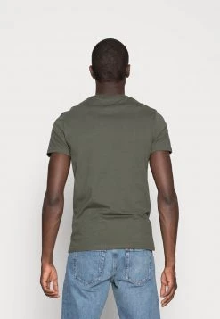 Pier One 3 PACK - Camiseta Básica - Black/grey/green, Hombre -Ofertas Pier One Tienda 302b28ae9cfb4ba48ebdbc5d108d4998