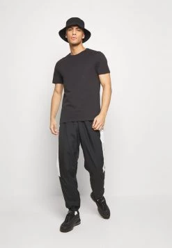 Pier One Hombre 7 PACK - Camiseta Básica - Black 9 Pier One Hombre 7 PACK - Camiseta Básica - Black -Ofertas Pier One Tienda 30a3e0dc5da04a31ab70269ed3a302e3