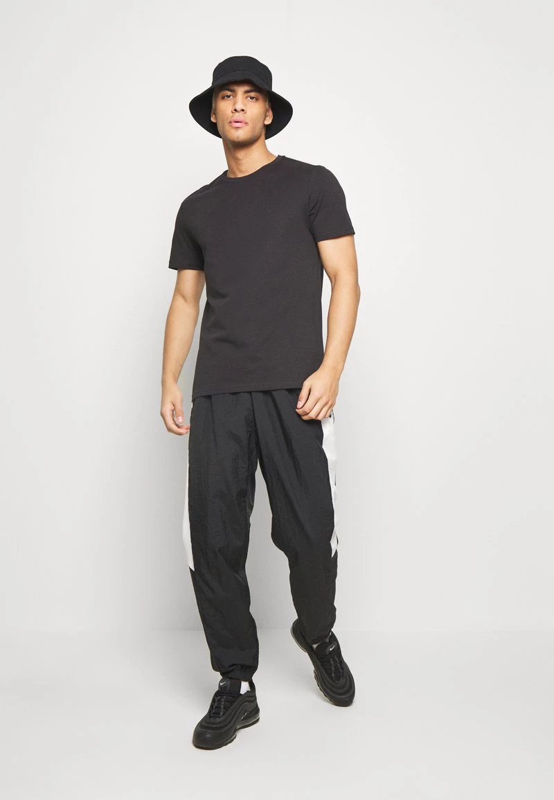 Pier One Hombre 7 PACK - Camiseta Básica - Black 4 Pier One Hombre 7 PACK - Camiseta Básica - Black - Imagen 2