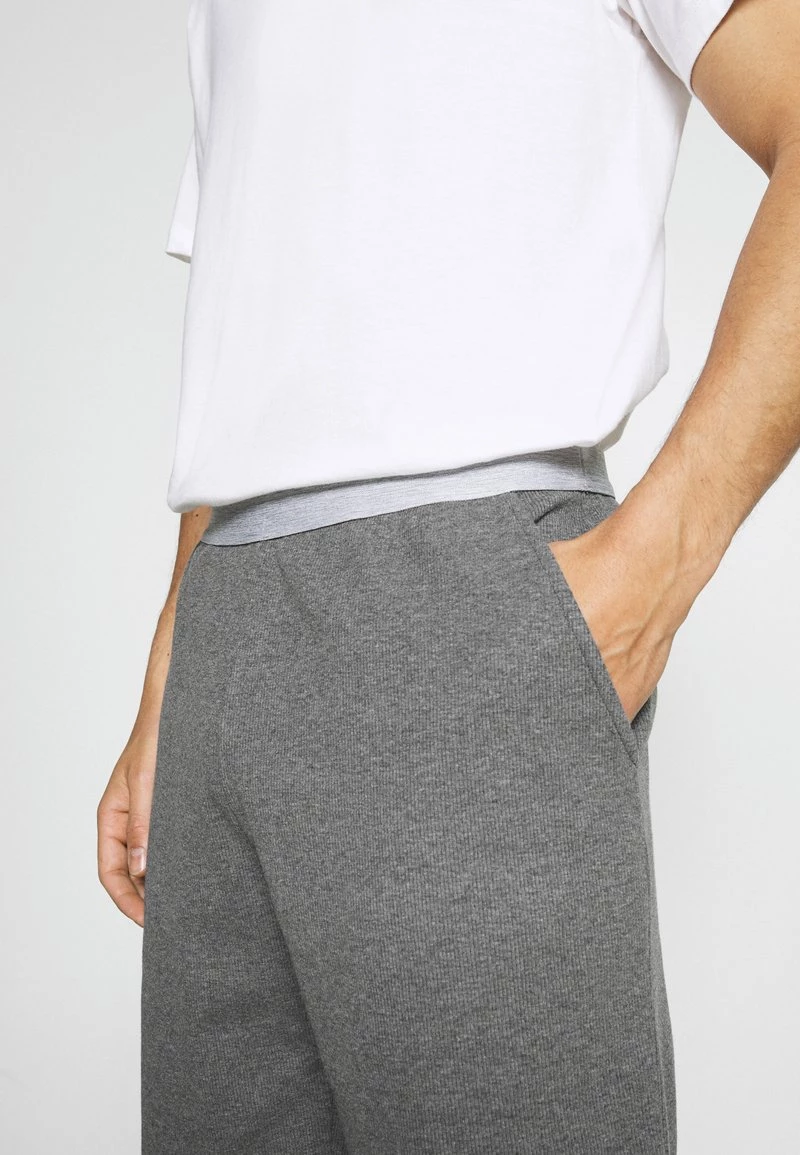 Pier One Hombre LOUNGE HENLEY SHORTS - Pantalón De Pijama - Mottled Dark Grey 7 Pier One Hombre LOUNGE HENLEY SHORTS - Pantalón De Pijama - Mottled Dark Grey - Imagen 5