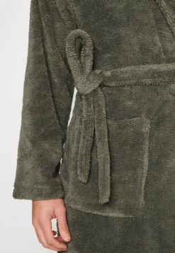 Pier One Hombre Albornoz - Khaki -Ofertas Pier One Tienda 361a5ccda821467e8e3e1f7029360e39