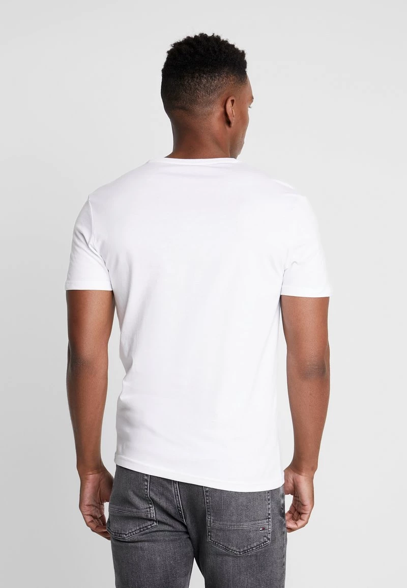 Pier One Hombre 3 PACK - Camiseta Básica - White 6 Pier One Hombre 3 PACK - Camiseta Básica - White - Imagen 4