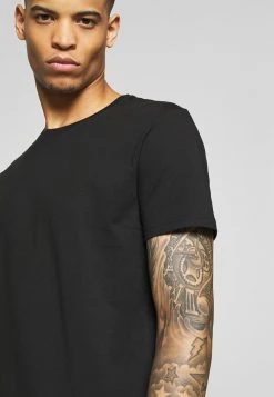 Pier One Hombre 3 PACK - Camiseta Básica - Black/ White 11 Pier One Hombre 3 PACK - Camiseta Básica - Black/ White -Ofertas Pier One Tienda 3c7fec9282cf41fe87a7e68583b84b09