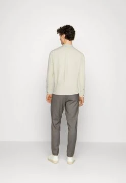 Pier One COLLAR OXFORD - Camisa - Off-white, Hombre 9 Pier One COLLAR OXFORD - Camisa - Off-white, Hombre -Ofertas Pier One Tienda 453a41debd064876b1c46bb3f788a337