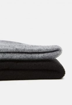 Pier One Unisexo 2 PACK UNISEX - Gorro - Black/grey 9 Pier One Unisexo 2 PACK UNISEX - Gorro - Black/grey -Ofertas Pier One Tienda 55a5598cc548418184d9aad0f4362f9a