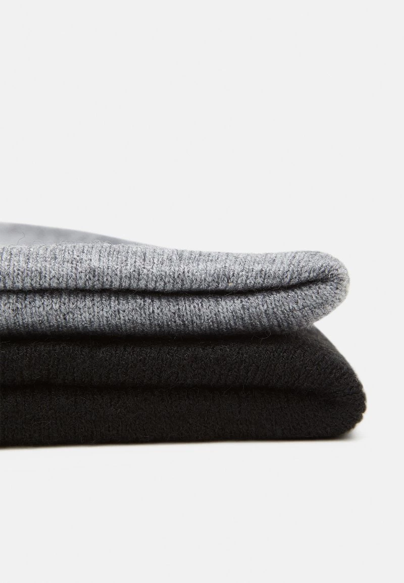 Pier One Unisexo 2 PACK UNISEX - Gorro - Black/grey 6 Pier One Unisexo 2 PACK UNISEX - Gorro - Black/grey - Imagen 4