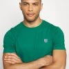 Pier One Hombre Camiseta Básica - Dark Green 1 Pier One Hombre Camiseta Básica - Dark Green -Ofertas Pier One Tienda 63ec5370ba5747c881242e139a2e4cbe