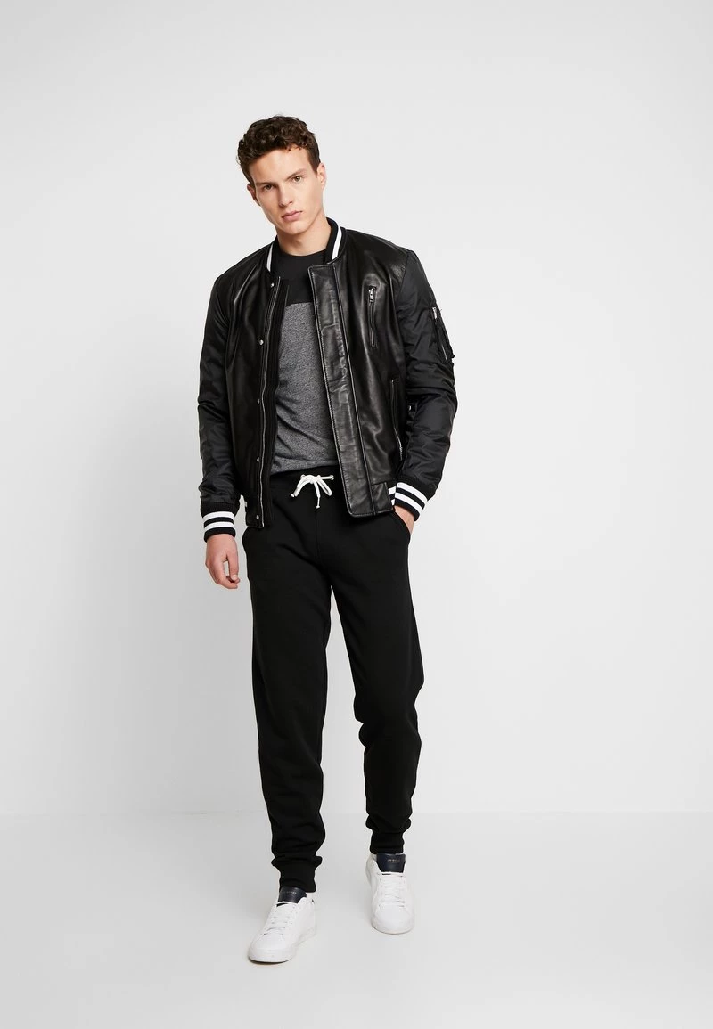 Pier One Hombre Camiseta Estampada - Black 4 Pier One Hombre Camiseta Estampada - Black - Imagen 2