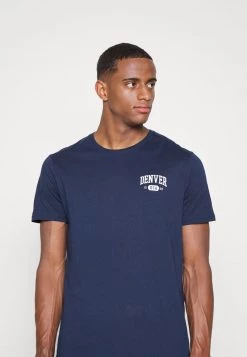 Pier One Hombre GRAPHIC T-SHIRT - Camiseta Estampada - Dark Blue -Ofertas Pier One Tienda 679180eddf264143b341dbafc21e8d73