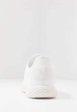Pier One UNISEX - Zapatillas - White, Hombre 11 Pier One UNISEX - Zapatillas - White, Hombre -Ofertas Pier One Tienda 7ce7bb62818a419993fe633ef9d00c95