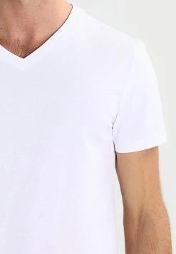 Pier One Hombre 2 PACK - Camiseta Básica - White 11 Pier One Hombre 2 PACK - Camiseta Básica - White -Ofertas Pier One Tienda 7e1a733a8ff94e0581d0d1042084de03