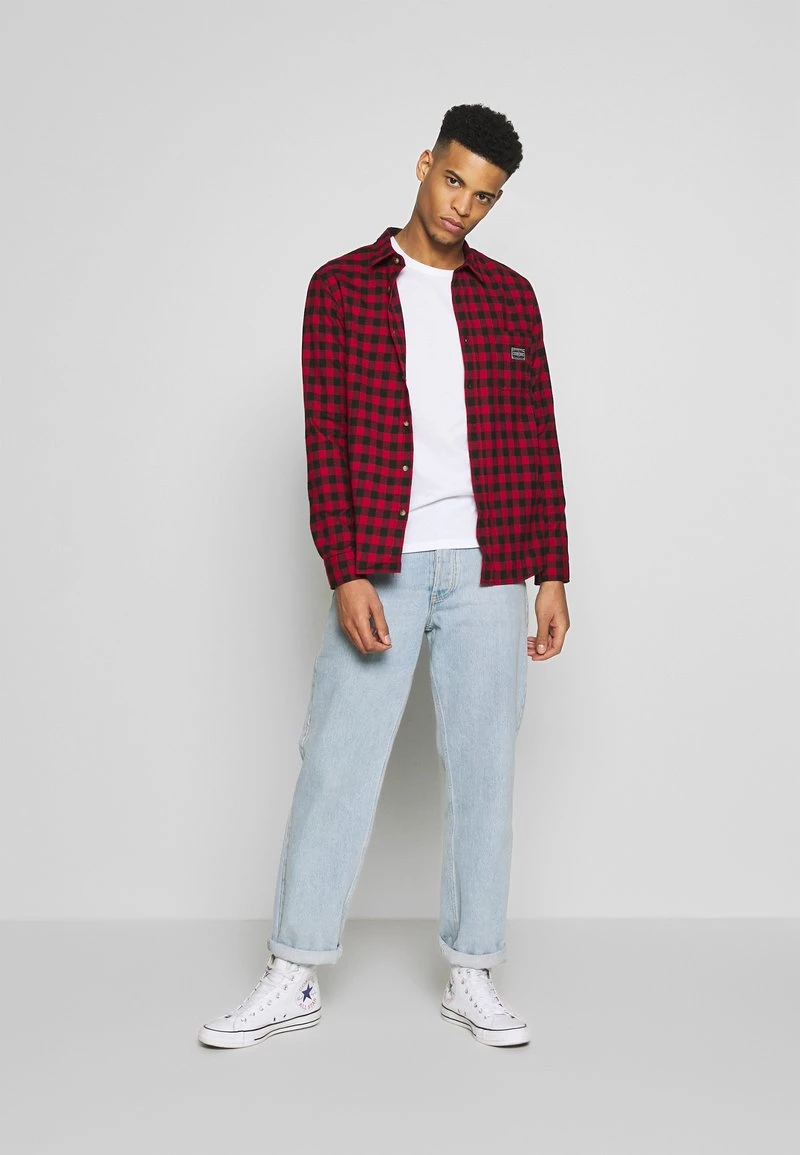 Pier One Hombre 3 PACK - Camiseta Básica - Black/ White 4 Pier One Hombre 3 PACK - Camiseta Básica - Black/ White - Imagen 2