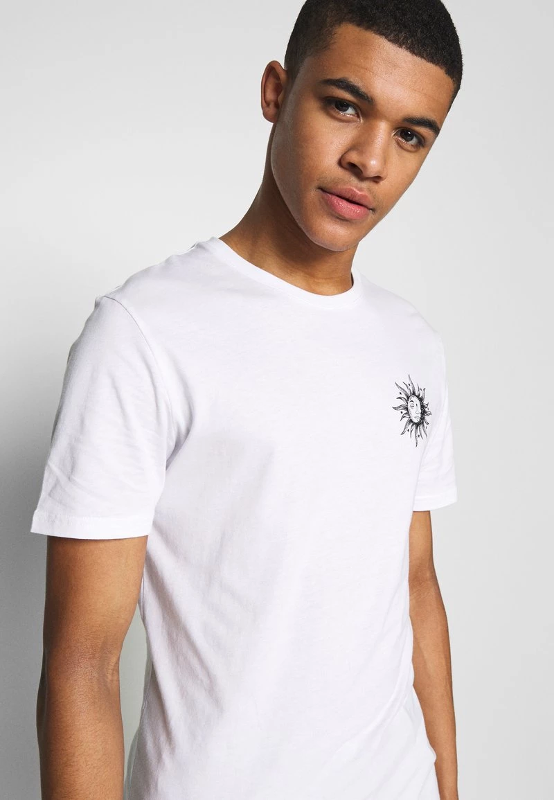 Pier One Hombre SUN MOON TEE - Camiseta Estampada - White 6 Pier One Hombre SUN MOON TEE - Camiseta Estampada - White - Imagen 4