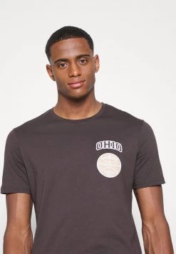 Pier One GRAPHIC T-SHIRT - Camiseta Básica - Brown, Hombre -Ofertas Pier One Tienda 949c41f98b2b43259d742e8a12b2c022