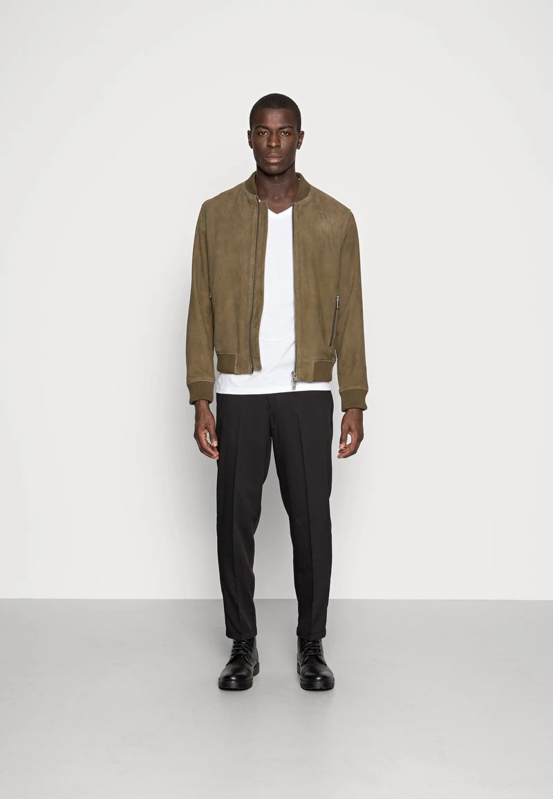 Pier One Hombre 3 PACK - Camiseta Básica - White/black/light Grey 3 Pier One Hombre 3 PACK - Camiseta Básica - White/black/light Grey