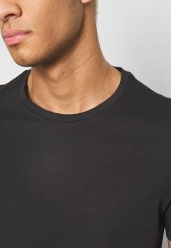 Pier One Hombre 7 PACK - Camiseta Básica - Black 13 Pier One Hombre 7 PACK - Camiseta Básica - Black -Ofertas Pier One Tienda 9ff1310308384925af8ab3297a7ee42a