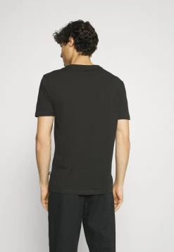 Pier One Hombre WITH BIRD STRAIGHT 5 PACK - Camiseta Básica - White/black/dark Blue -Ofertas Pier One Tienda a0c7b6453ce14bcdb30df26ad77873b2