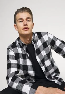 Pier One Hombre Camiseta Estampada - Black 15 Pier One Hombre Camiseta Estampada - Black -Ofertas Pier One Tienda a4d670458d814286a0f9a4d484a2d97c