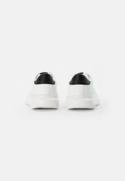 Pier One Unisexo Zapatillas - White Black 10 Pier One Unisexo Zapatillas - White Black -Ofertas Pier One Tienda adf1948d4f9c4731b61adb2889805b33