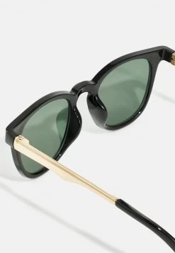 Pier One Unisexo UNISEX - Gafas De Sol - Black 9 Pier One Unisexo UNISEX - Gafas De Sol - Black -Ofertas Pier One Tienda af846c5f48614801aa123097f40c139a