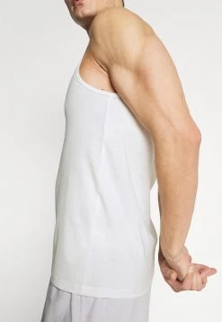 Pier One Hombre 3 PACK - Camiseta Interior - Dark Blue/bordeaux/off-white -Ofertas Pier One Tienda c107c99d278e430b8a693d0ec45ebe1a