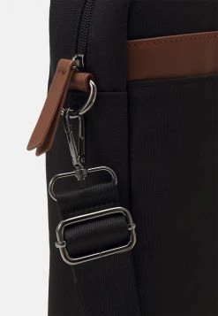 Pier One Hombre Funda Para Portátil - Black -Ofertas Pier One Tienda c5755e95ecf5459d98fd86bde819b1da