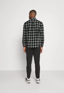 Pier One Hombre Camisa - Black -Ofertas Pier One Tienda c9f40251dccf4fbd9bdaf9cb438b84c5