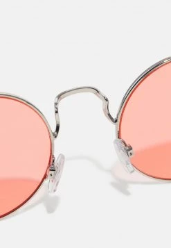 Pier One Unisexo UNISEX - Gafas De Sol - Red -Ofertas Pier One Tienda cc5ff6757f994098bed6856f88f0e46b