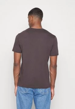Pier One Hombre GRAPHIC T-SHIRT - Camiseta Estampada - Brown -Ofertas Pier One Tienda ccf670864b264637b9109153d8908ad5