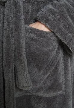 Pier One Hombre Albornoz - Dark Gray 13 Pier One Hombre Albornoz - Dark Gray -Ofertas Pier One Tienda cf93ade5ba354168a1c753cb24d00deb