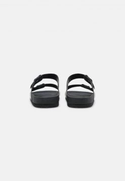 Pier One UNISEX - Pantuflas - Black, Unisexo -Ofertas Pier One Tienda d9e912440b1f48ef89780c792dc42065