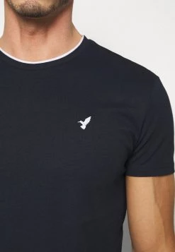 Pier One Camiseta Básica - Dark Blue, Hombre 13 Pier One Camiseta Básica - Dark Blue, Hombre -Ofertas Pier One Tienda e8d36e3f687442af92d920212a544fc6