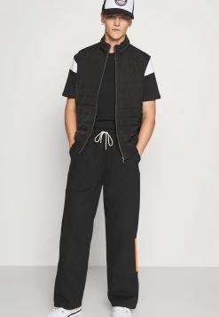 Pier One Hombre SLEEVE BLOCK NEW - Camiseta Estampada - Black/white -Ofertas Pier One Tienda e8eb635624d14dde907e4fc0f64f0526