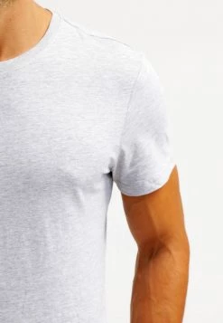Pier One Camiseta Básica - Light Grey Melange, Hombre -Ofertas Pier One Tienda f9cfb05c40494e5bb8d2437b062d2db8